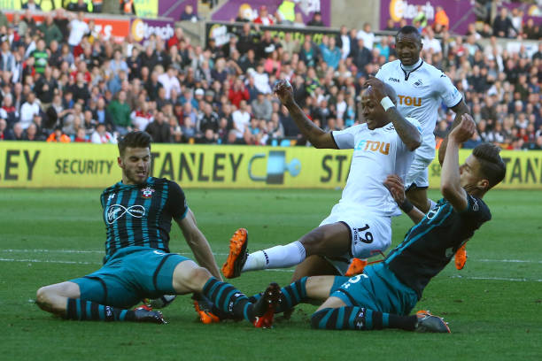 球队中效力 球队中效力