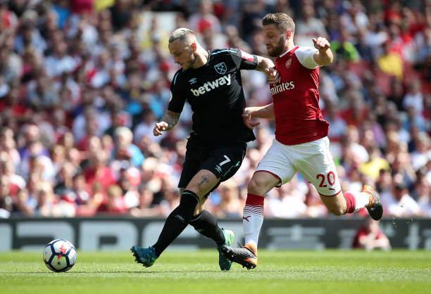 竞争中脱颖 竞争中脱颖